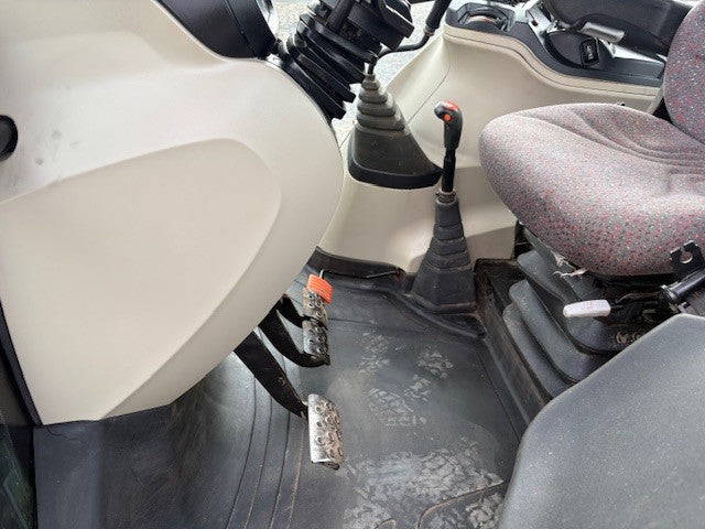 Massey Ferguson 6713